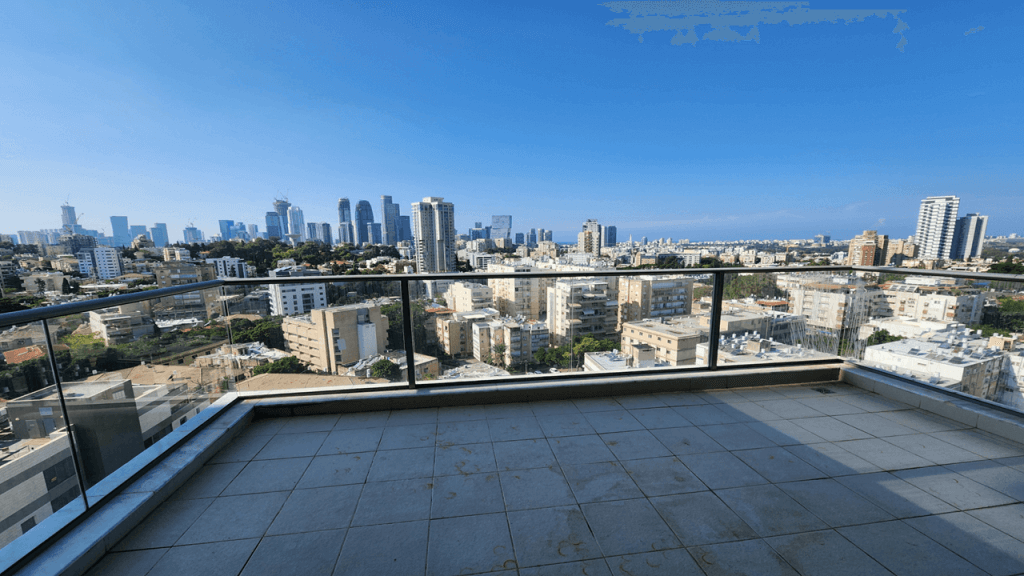 דירה למכירה 4.5 חדרים ברחוב האשל ברמת גן