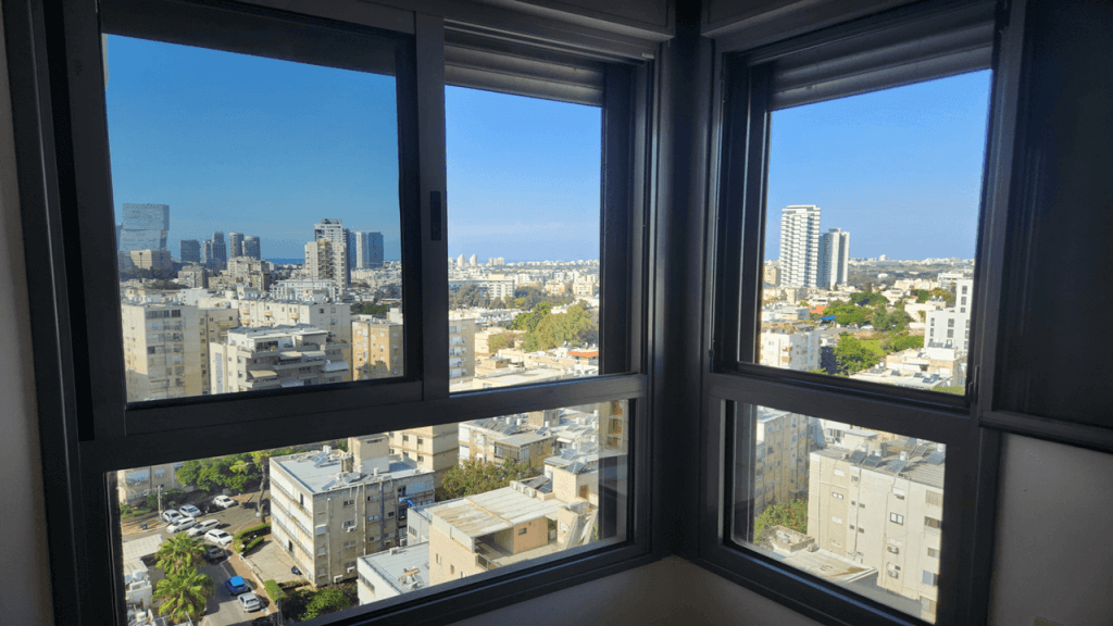 דירה למכירה 4.5 חדרים ברחוב האשל ברמת גן
