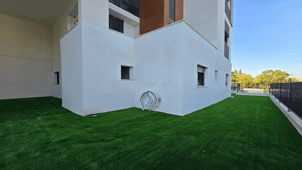 דירת גן למכירה ברמת גן 4 חדרים בשכונת מרום נווה