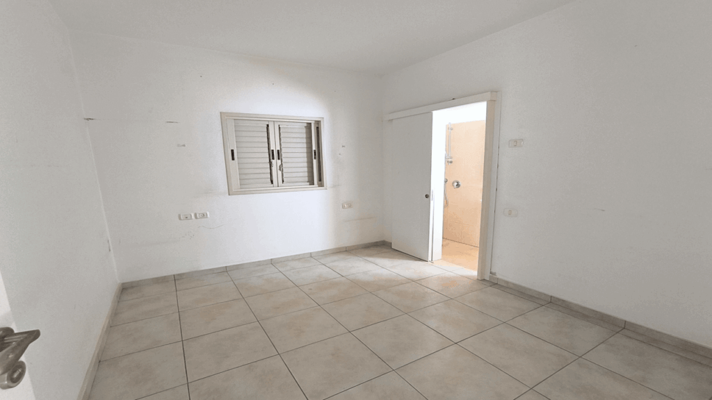 דירה למכירה ברמת גן 3.5 חדרים בנווה רם