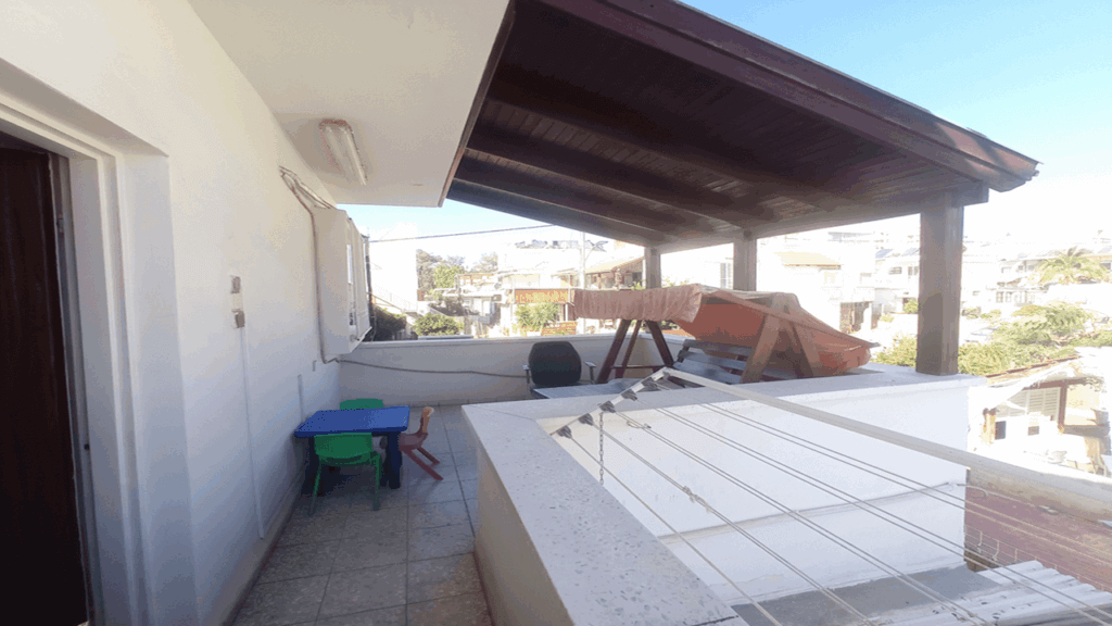 דירת גג 4 חדרים פינתית למכירה ברמת עמידר רמת גן