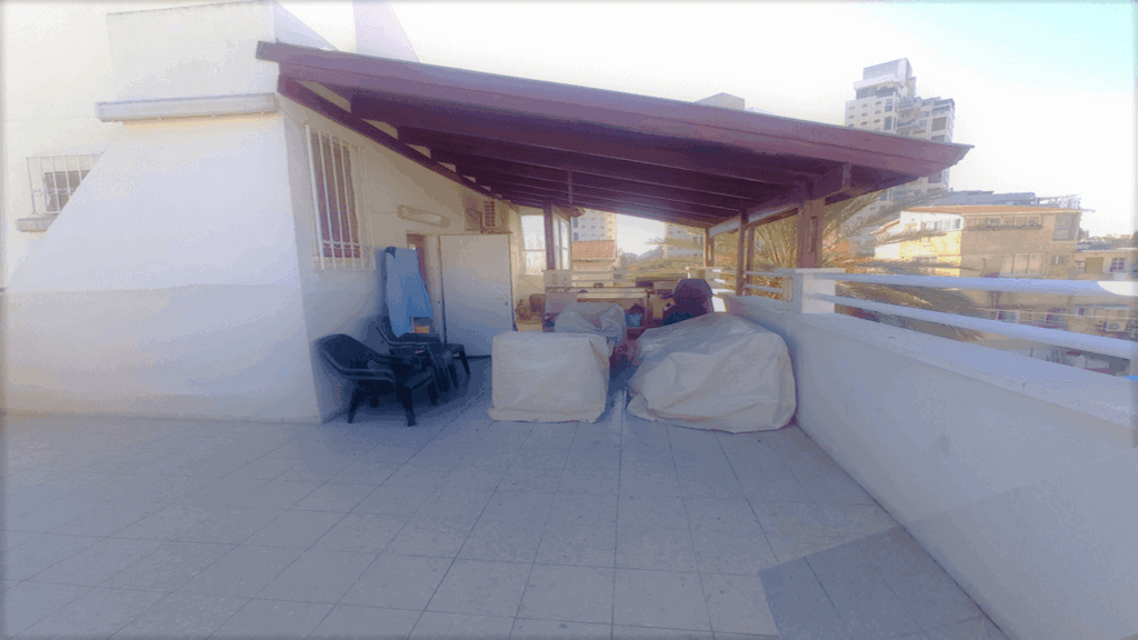 דירת גג 4 חדרים פינתית למכירה ברמת עמידר רמת גן