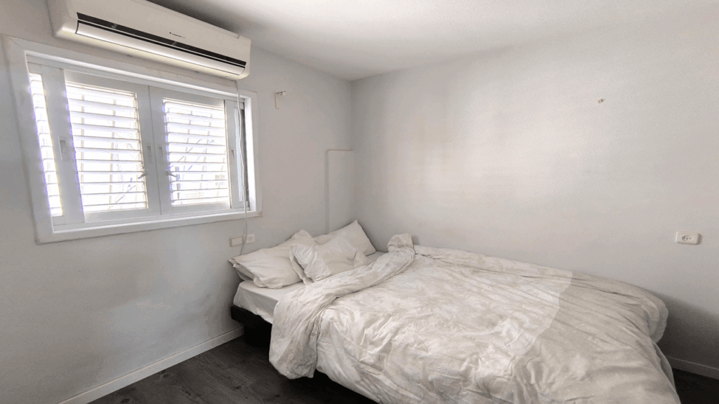 דופלקס 5 חדרים למכירה עם ממ"ד ברחוב ללא מוצא בשכונת נגבה ברמת גן