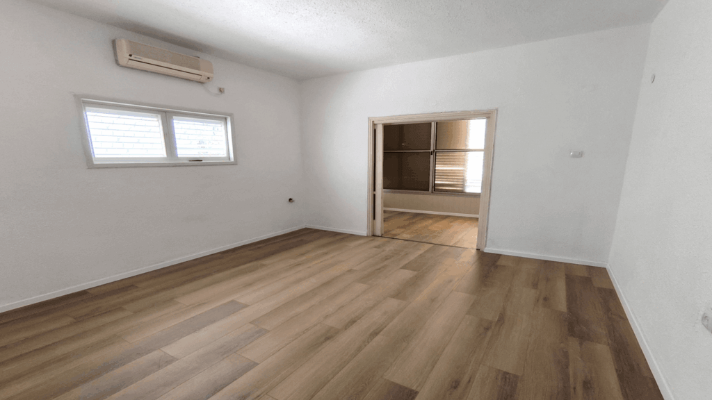 דירה להשכרה ברמת גן ברחוב הרצל