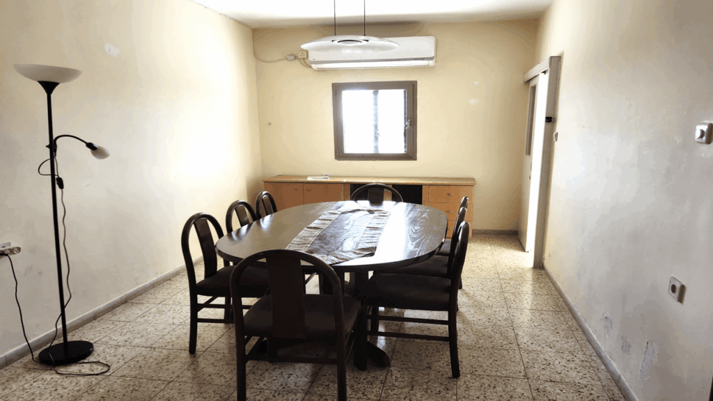 דירה 4 חדרים למכירה ברמת גן בנווה יהושע
