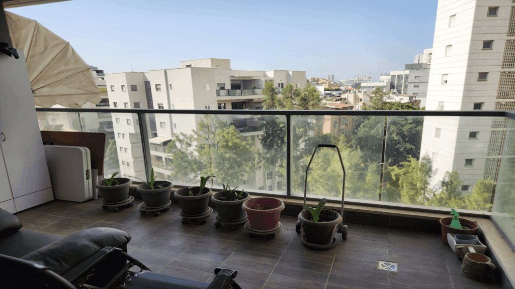 דירה למכירה 4 חדרים ברמת גן גני מרום